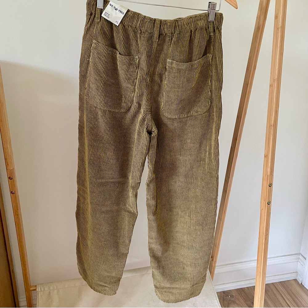 NWT Free People We The Free Roscoe Corduroy Pull On Straight Pants in Bermuda - Picture 7 of 8